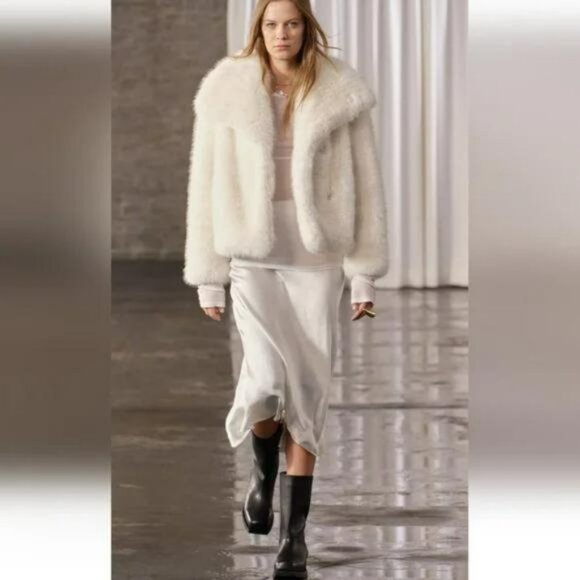 Zara Jackets & Blazers - ZARA SHORT FAUX FUR JACKET ZW COLLECTION